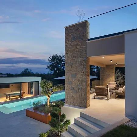 Luxurious In Buje