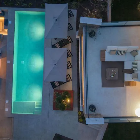 Luxurious In Holiday home *